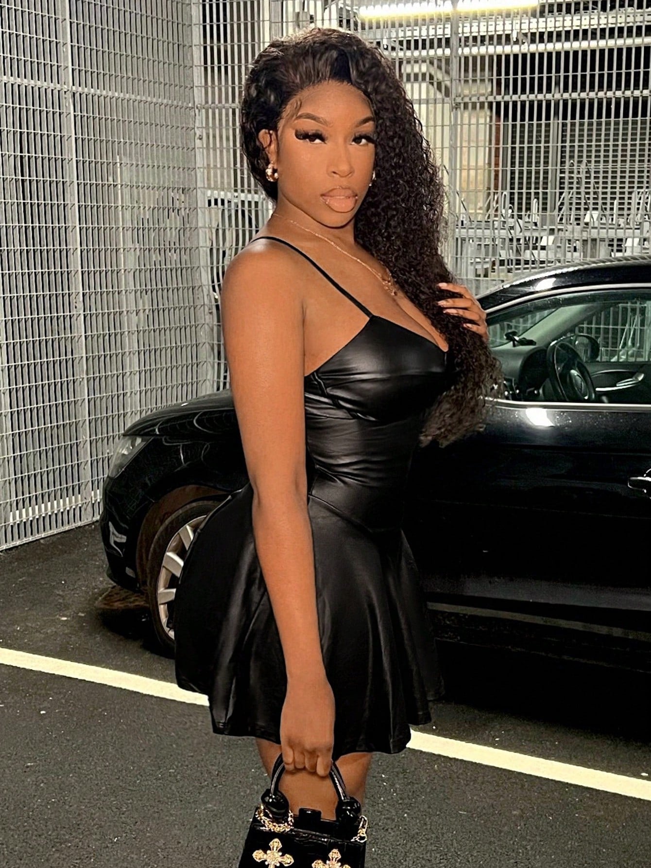 3 3