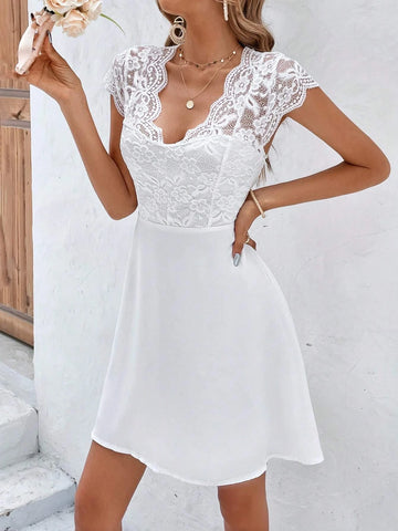 Contrast Lace Tie Backless A-line Dress