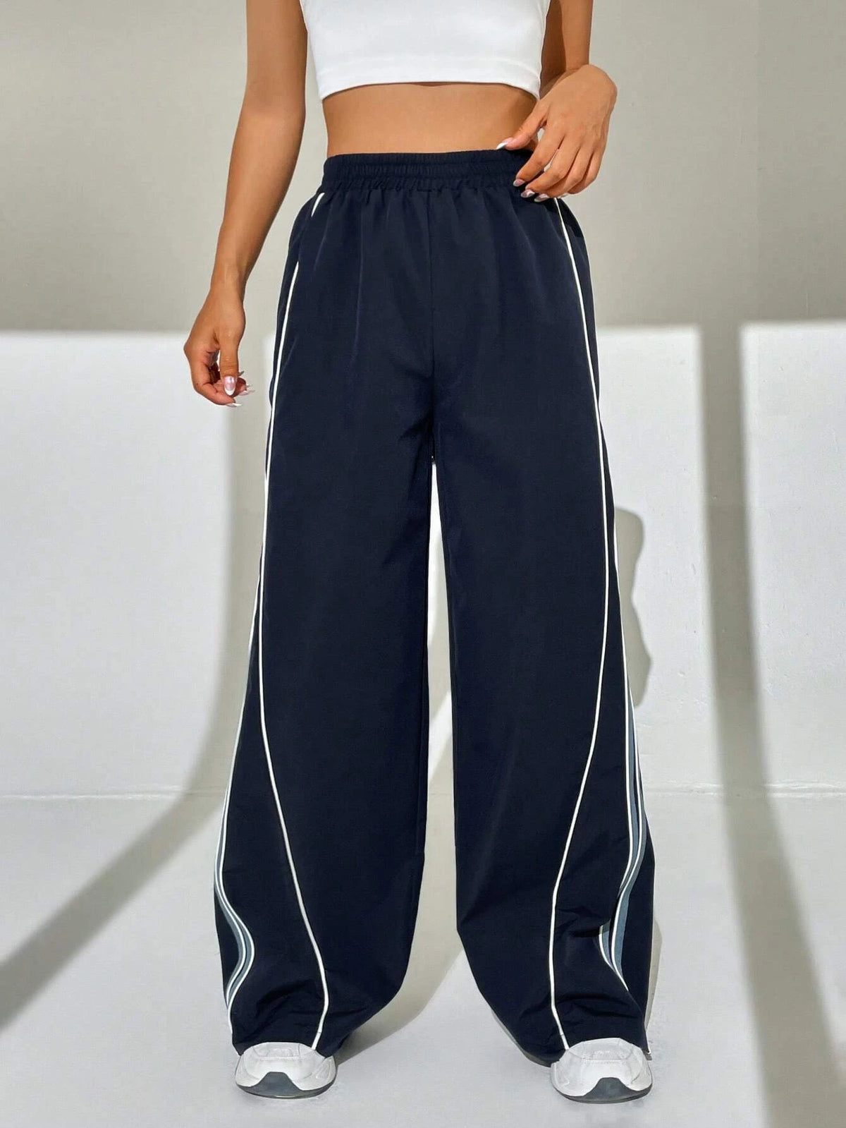 EZwear Contrast Piping Wide Leg Pants