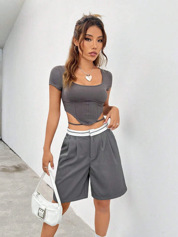 EZwear Contrast Trim Fold Pleated Detail Wide Leg Shorts