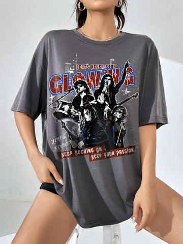 EZwear Figure & Slogan Graphic Drop Shoulder Tee