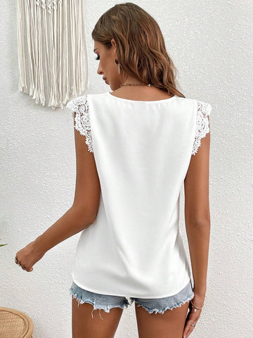 Contrast Guipure Lace Scallop Trim Blouse