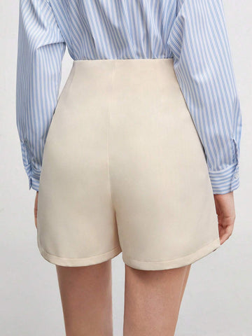 BIZwear Fold Pleated Solid Shorts
