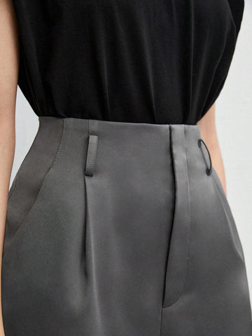 BIZwear Fold Pleated Detail Slant Pocket Shorts Without Belt