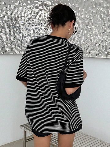 DAZY Striped Print Drop Shoulder Tee