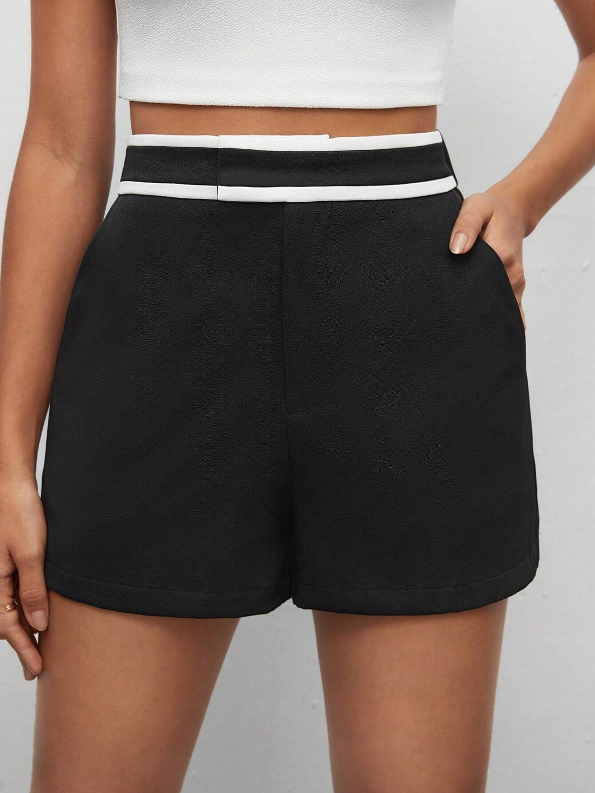 BIZwear Contrast Trim Slant Pocket Shorts