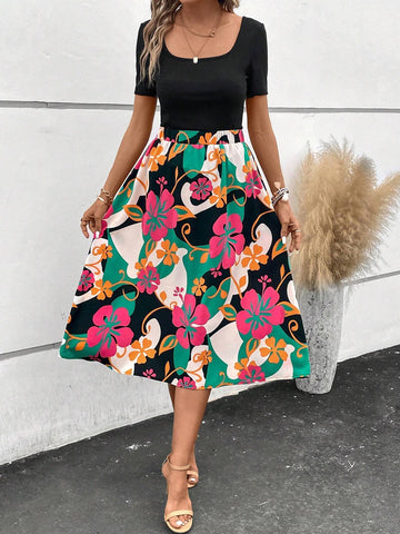 EMERY ROSE Solid Tee & Floral Print Skirt