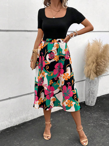 EMERY ROSE Solid Tee & Floral Print Skirt