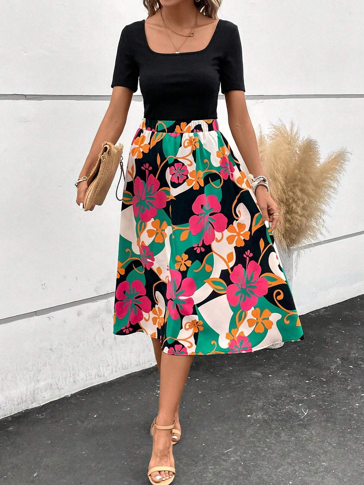 EMERY ROSE Solid Tee & Floral Print Skirt