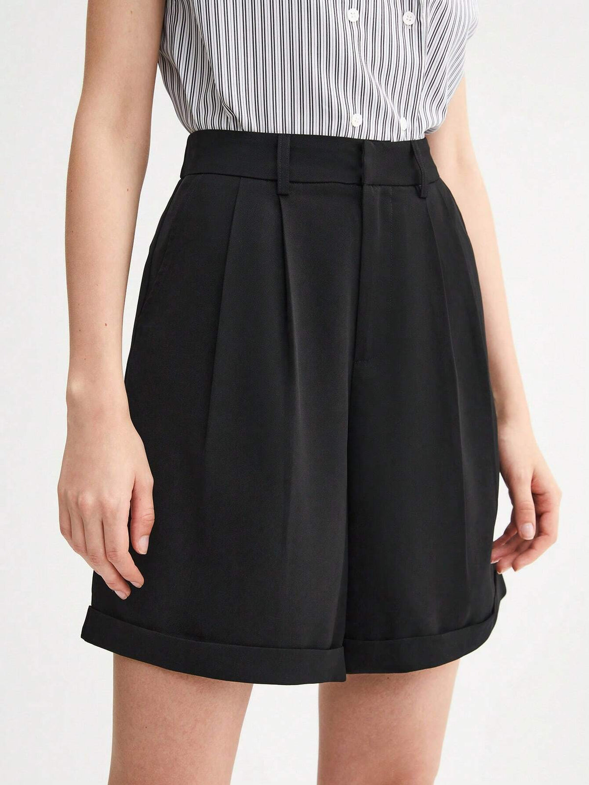 BIZwear Fold Pleated Roll Up Hem Wide Leg Shorts