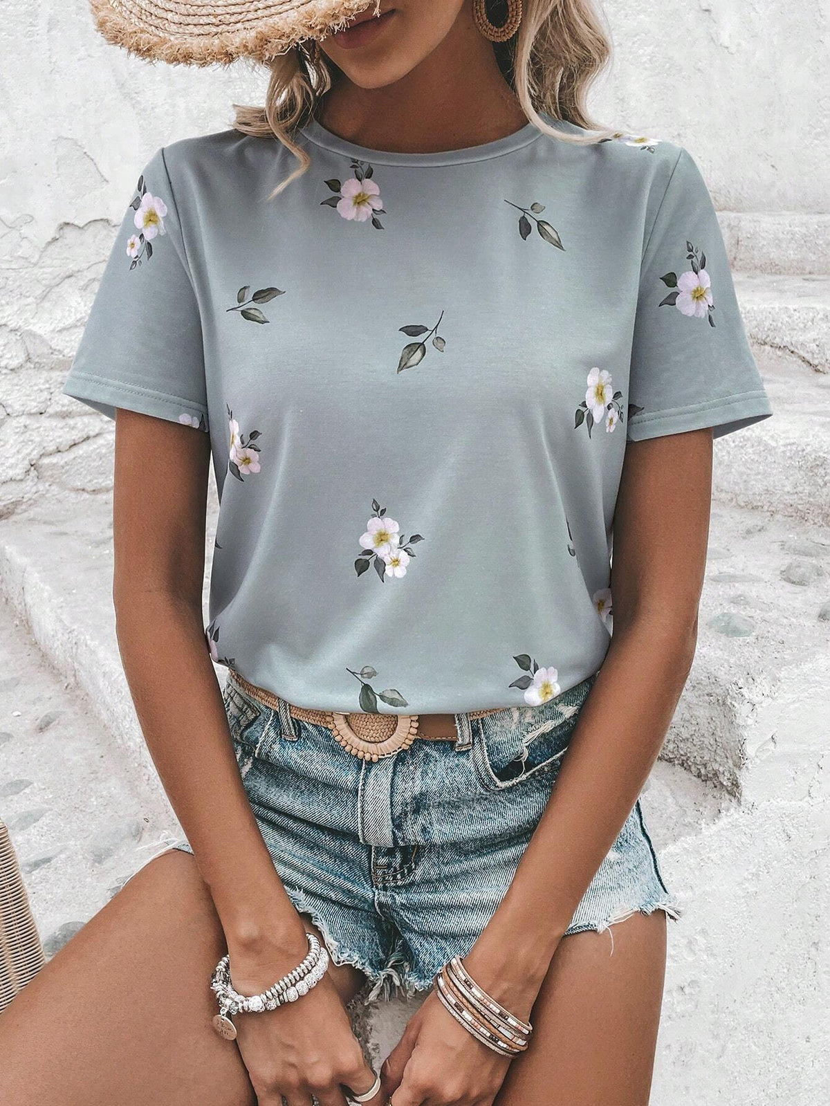 EMERY ROSE Floral Print Round Neck Tee