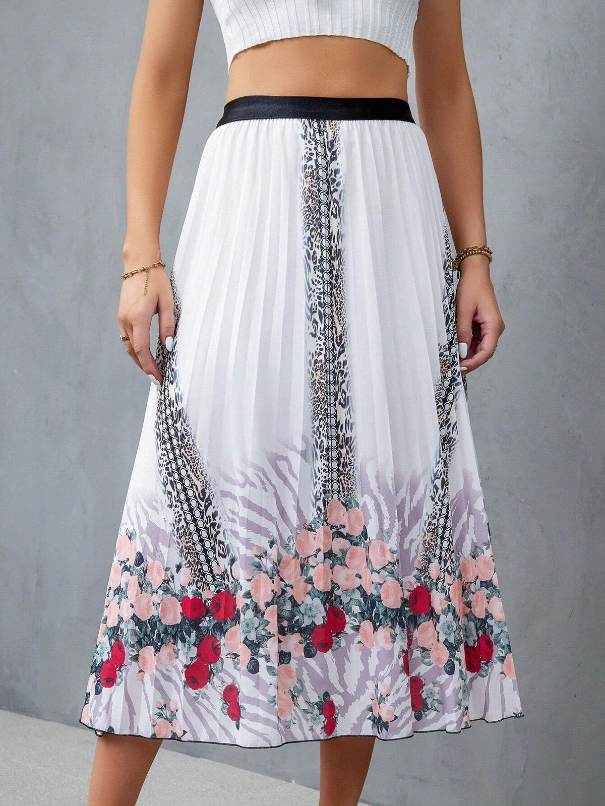 EMERY ROSE Floral Print Pleated Skirt