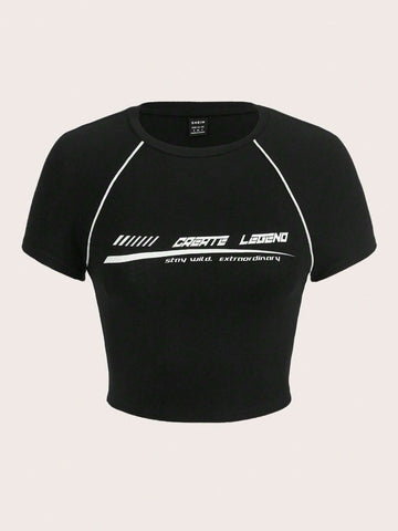 EZwear Letter Graphic Contrast Piping Crop Tee