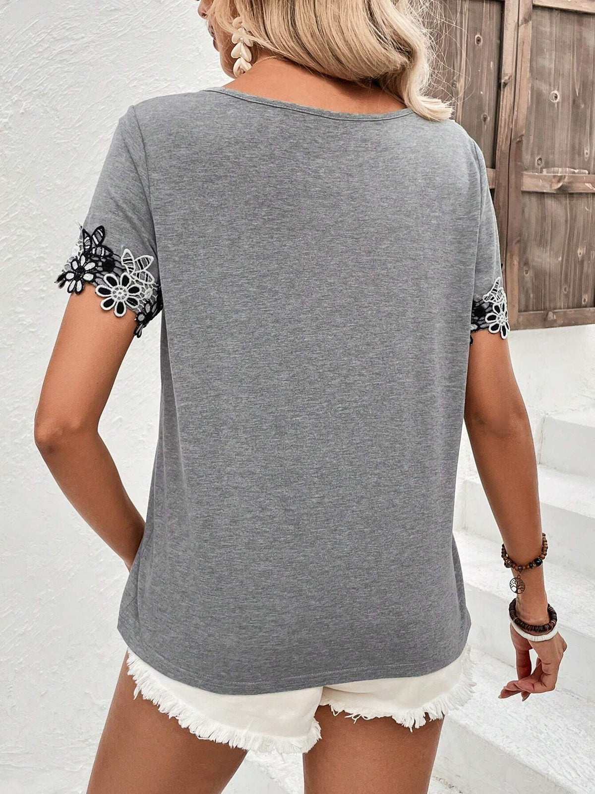 EMERY ROSE Contrast Guipure Lace V Neck Tee