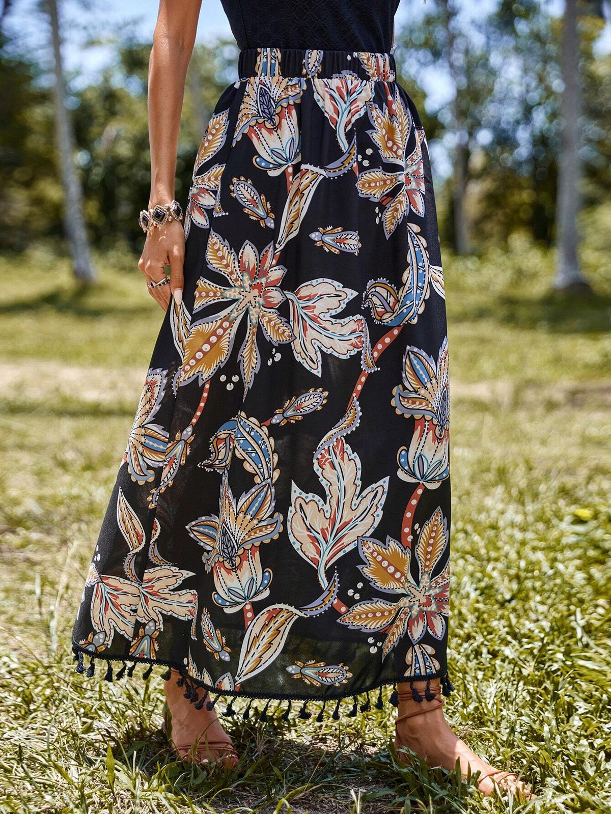 EMERY ROSE Floral Print Tassel Hem Skirt