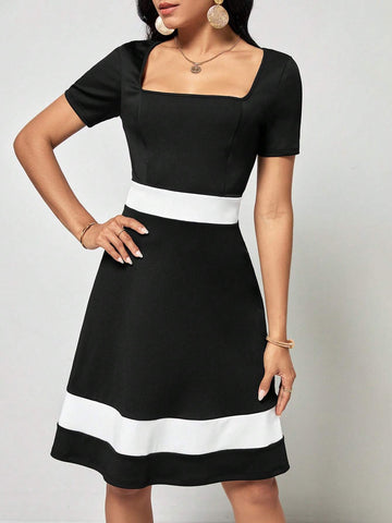 EMERY ROSE Square Neck Colorblock A-line Dress
