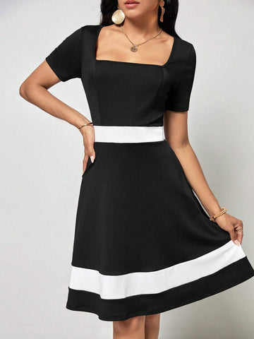 EMERY ROSE Square Neck Colorblock A-line Dress