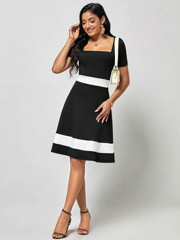 EMERY ROSE Square Neck Colorblock A-line Dress