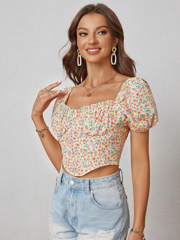 Ditsy Floral Print Ruched Bust Puff Sleeve Bandana Hem Crop Blouse