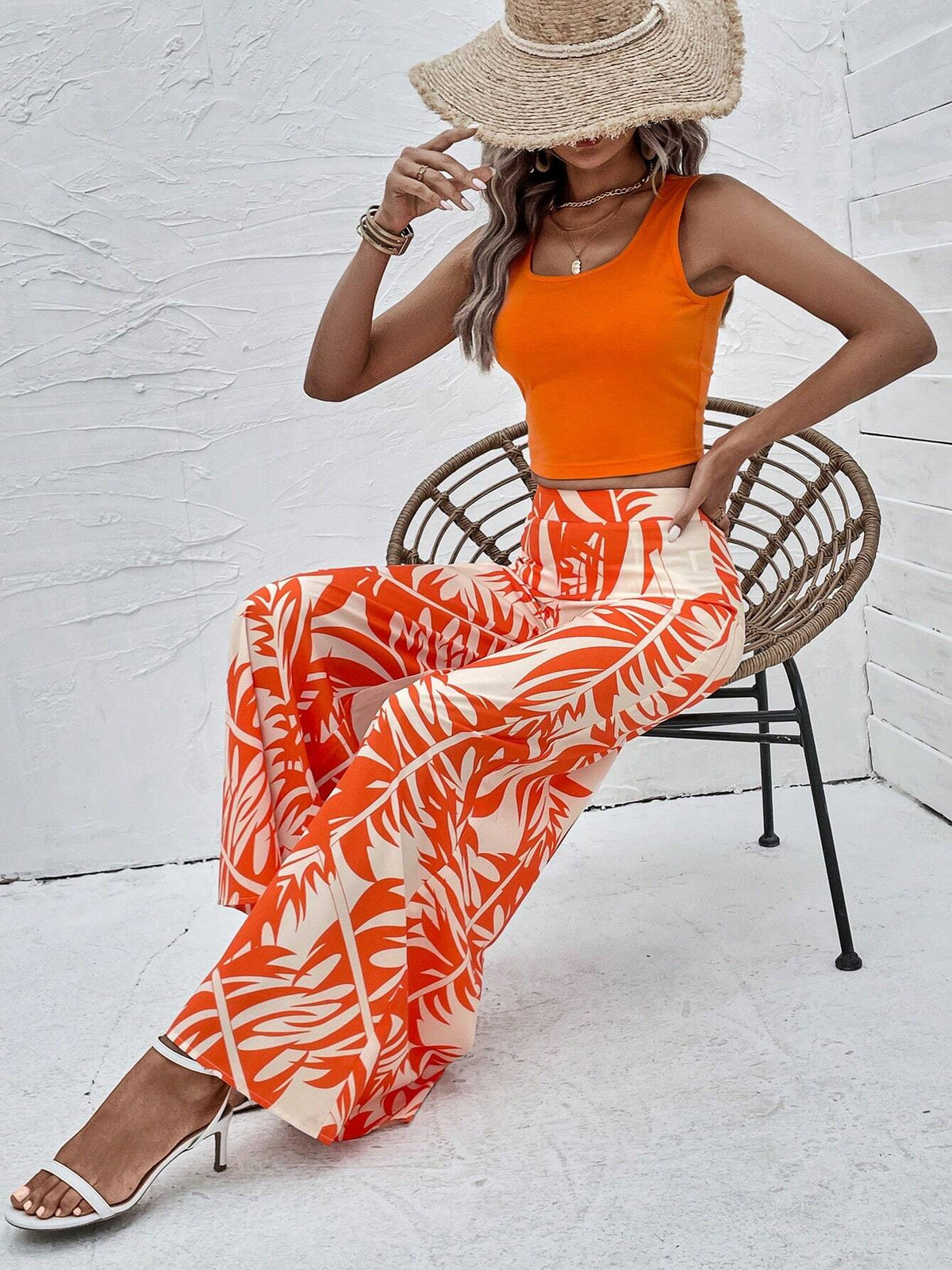 EMERY ROSE Solid Tank Top & Tropical Print Wide Leg Pants