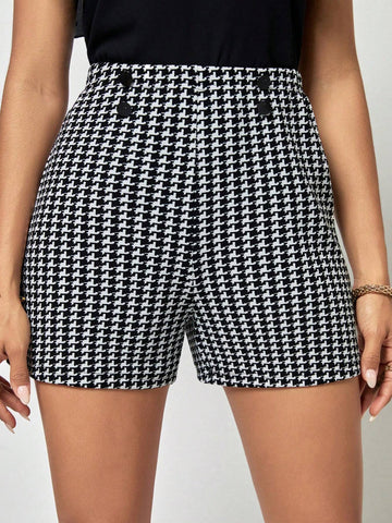EMERY ROSE Houndstooth Print Button Detail Shorts