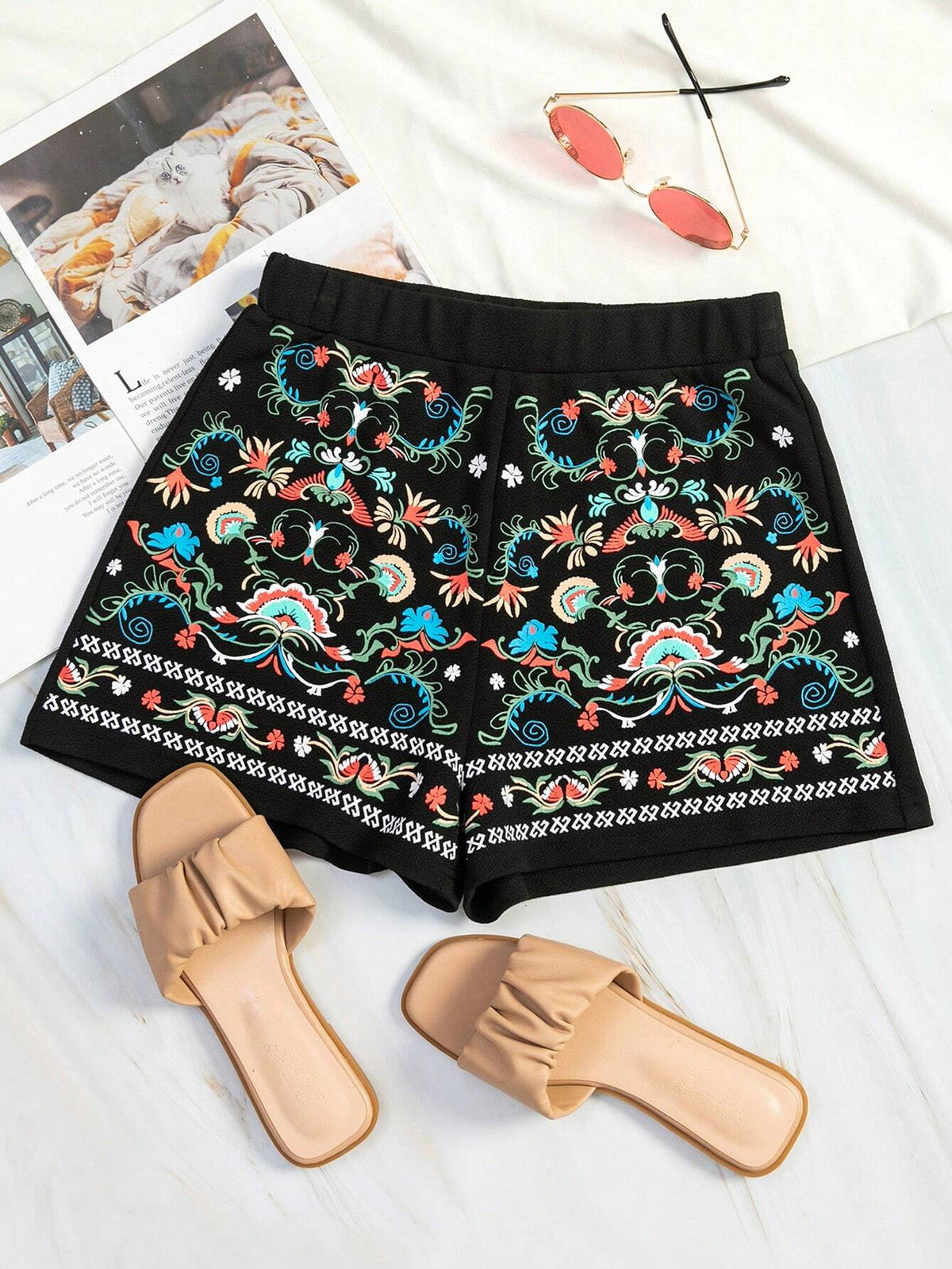 VCAY Floral Print Elastic Waist Shorts