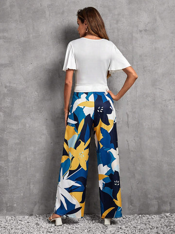 EMERY ROSE Surplice Neck Crop Tee & Floral Print Wide Leg Pants