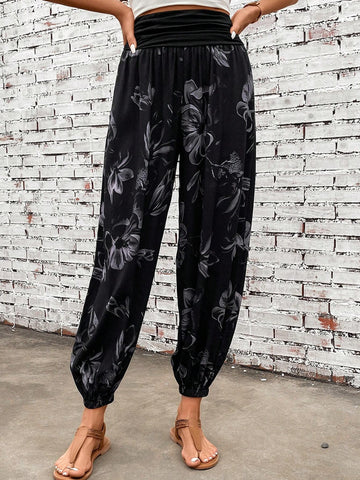 EMERY ROSE Floral Print Carrot Pants