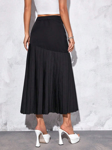 Flap Pocket Pleated Hem Skirt