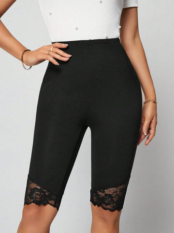 EMERY ROSE Contrast Lace Biker Shorts