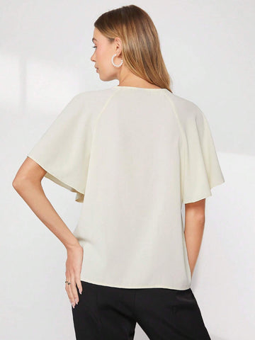 Keyhole Neck Butterfly Sleeve Blouse