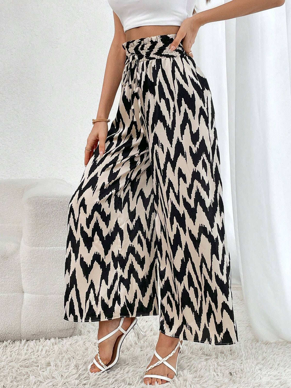 Chevron Print Paperbag Waist Drawstring Wide Leg Pants