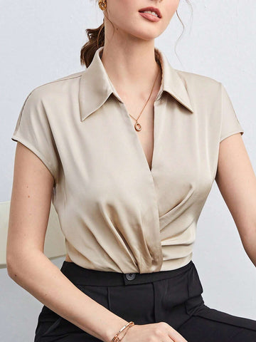 V-collar Wrap Plicated Detail Crop Top