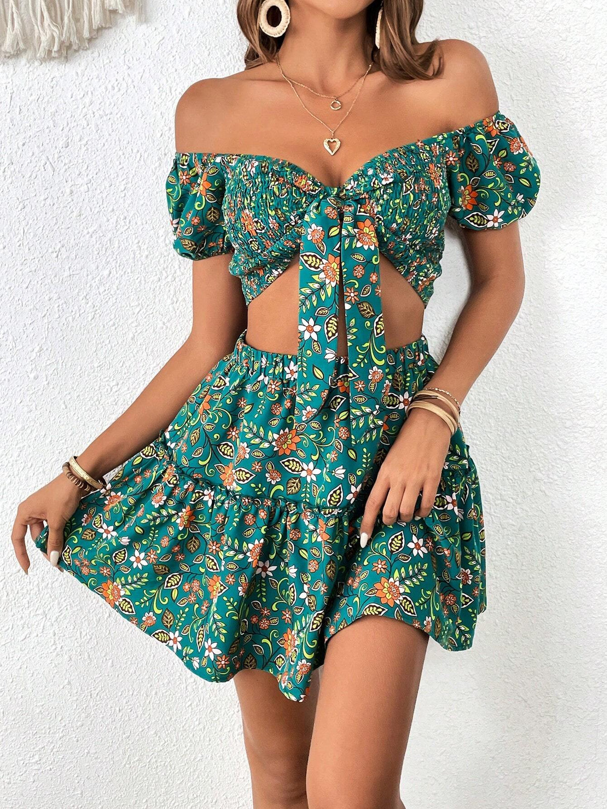 Floral Print Off Shoulder Knot Front Crop Top & Ruffle Hem Skirt