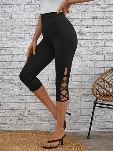 EMERY ROSE Criss Cross Side Capri Leggings