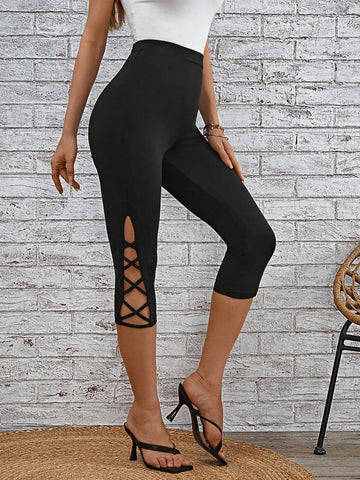 EMERY ROSE Criss Cross Side Capri Leggings
