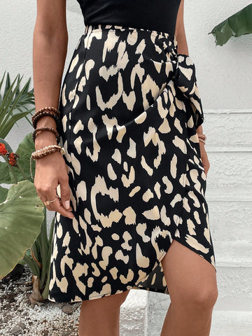 Frenchy Graphic Print Knot Side Wrap Hem Skirt