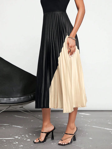 BIZwear Two Tone Pleated Skirt