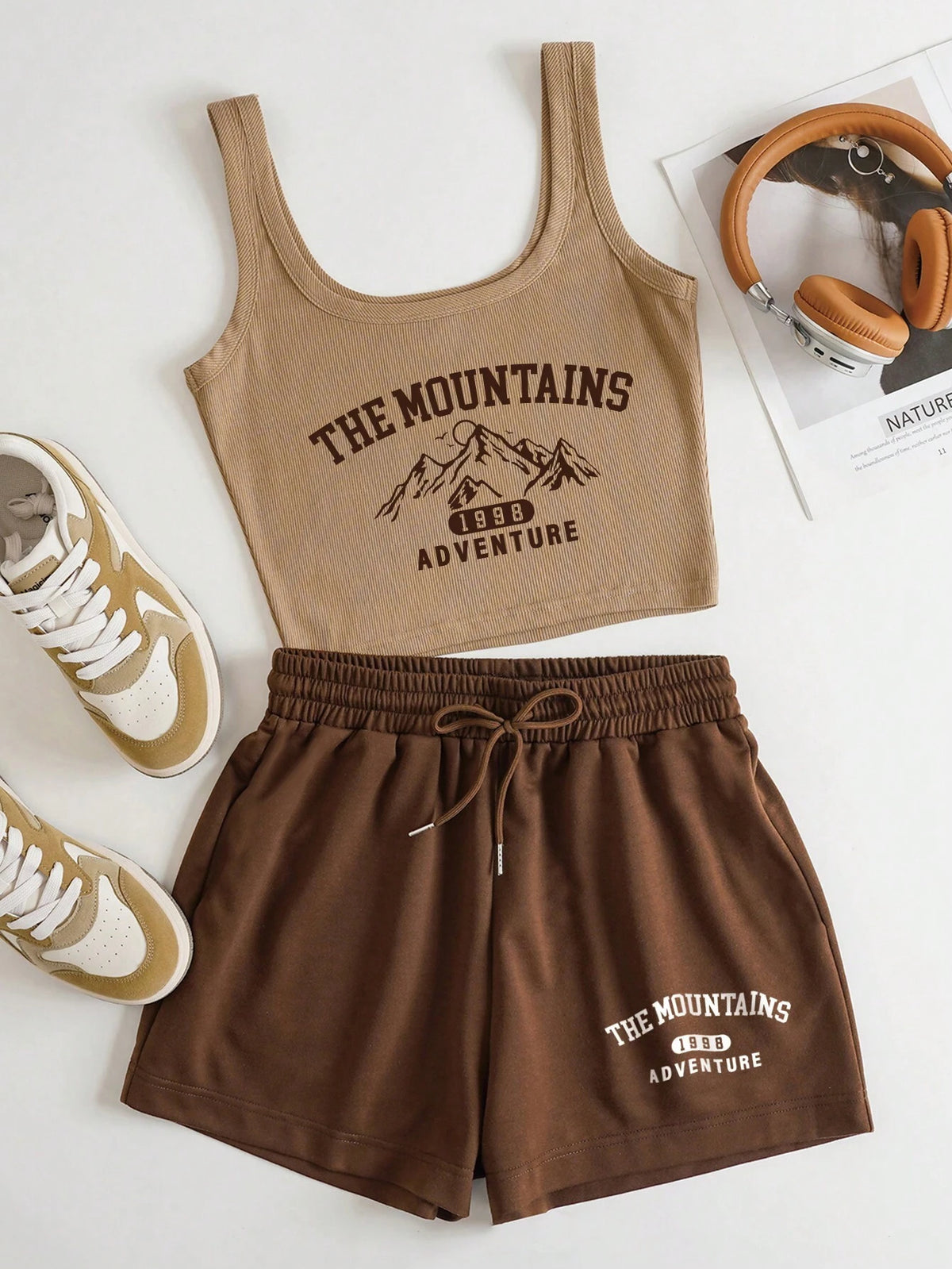 Mountain & Letter Graphic Tank Top & Drawstring Waist Shorts