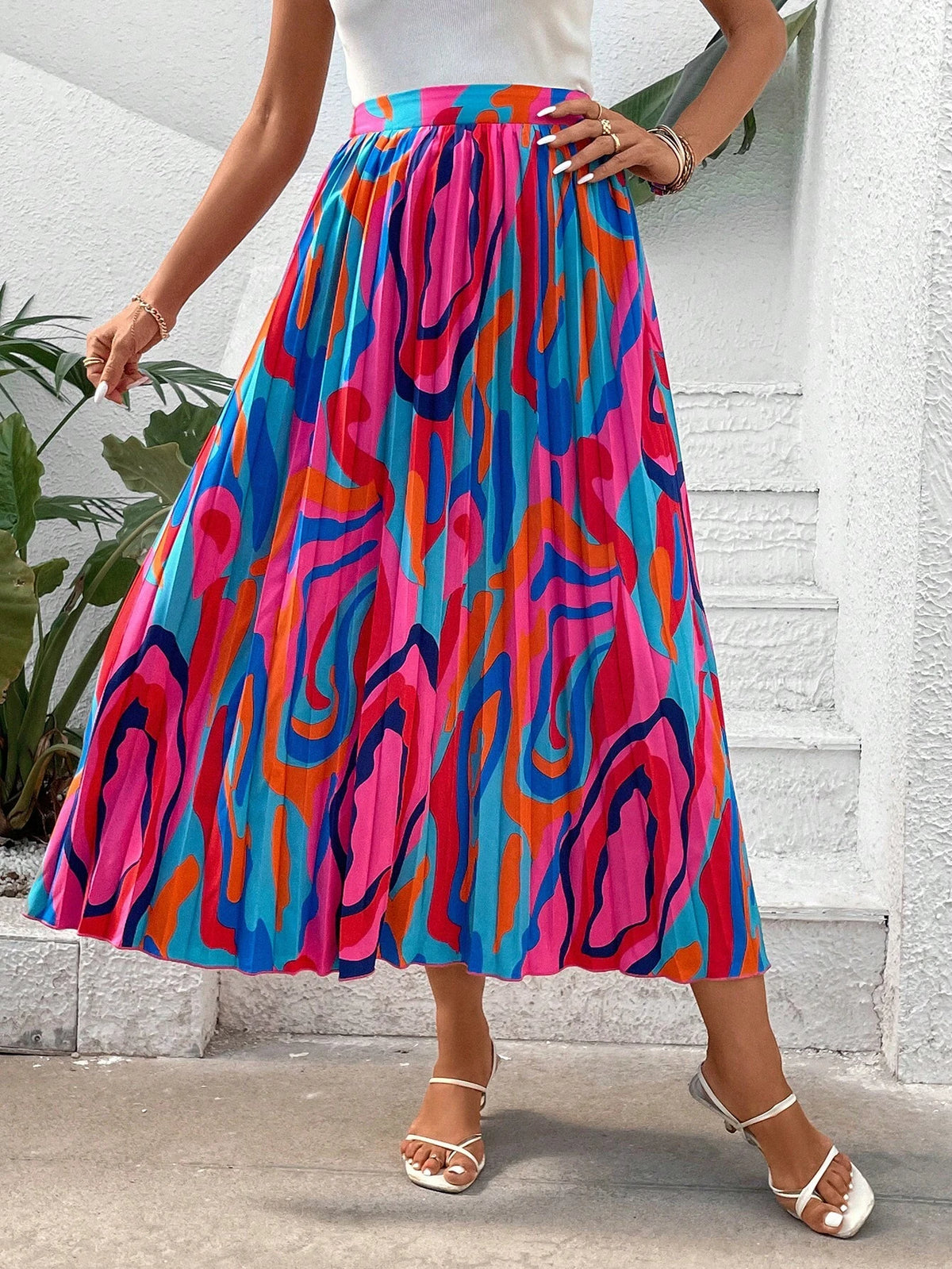 VCAY Allover Print Pleated Skirt