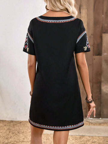 EMERY ROSE Floral Embroidery Tie Neck Tunic Dress