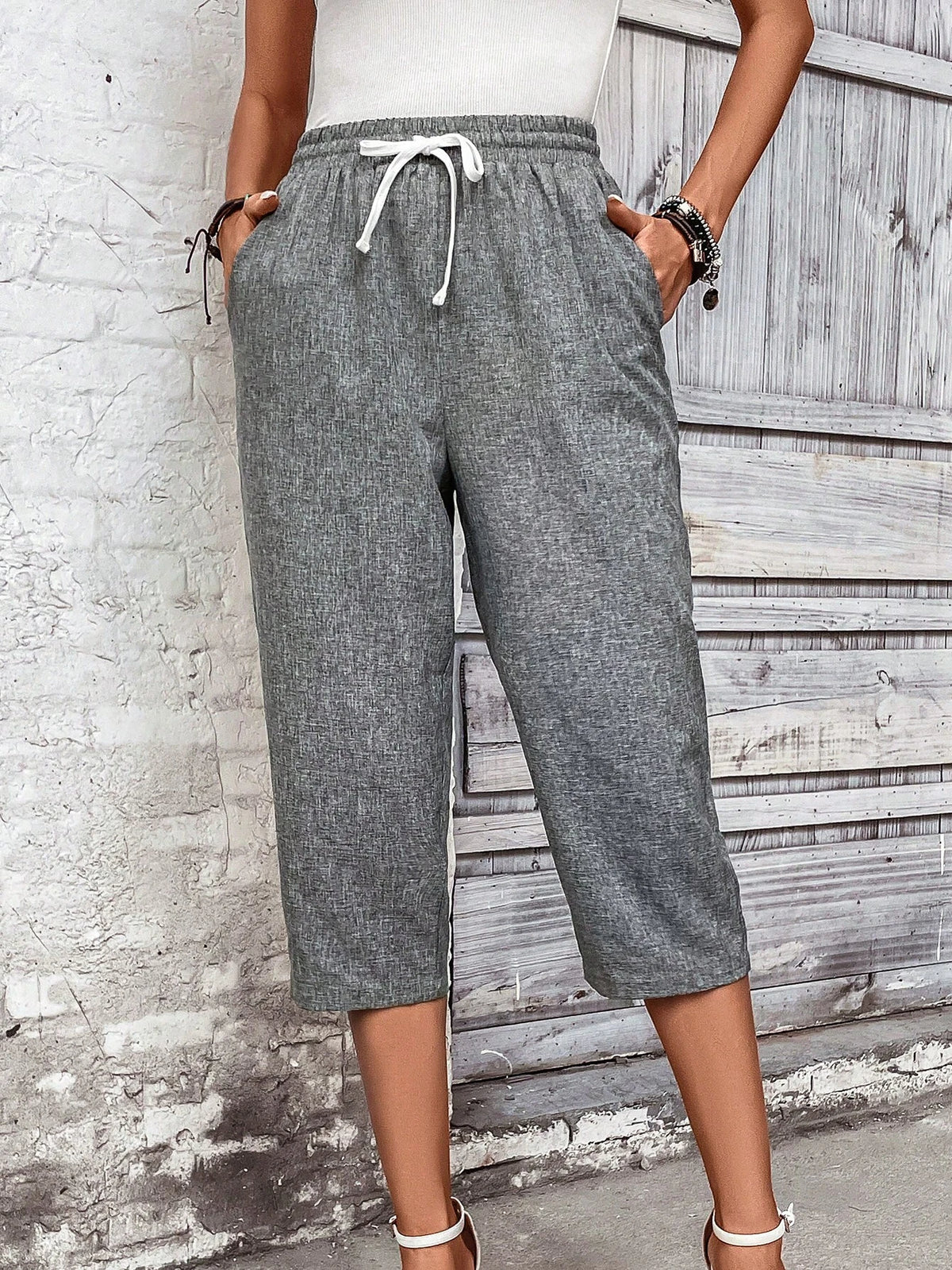 EMERY ROSE Drawstring Waist Capri Pants