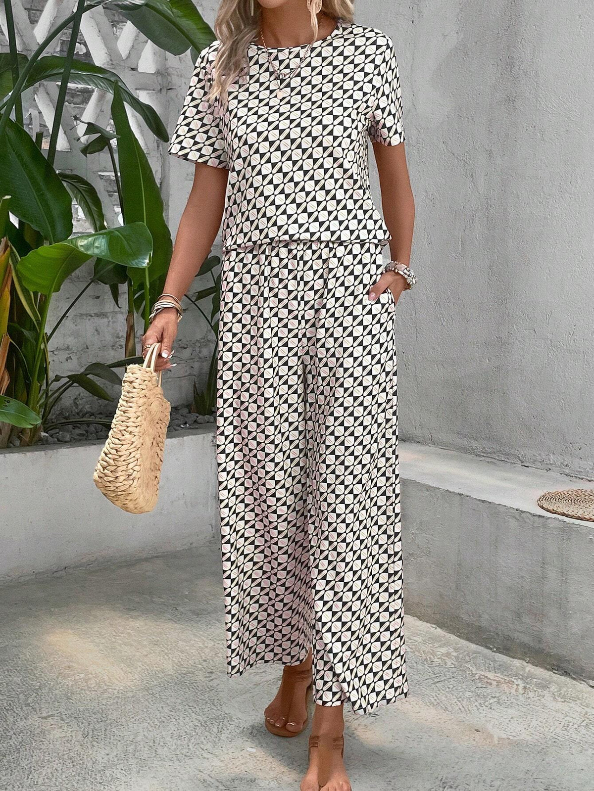 Allover Print Tee & Wide Leg Pants