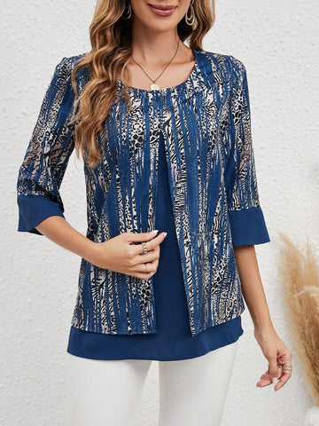 Graphic Print Flare Sleeve Blouse