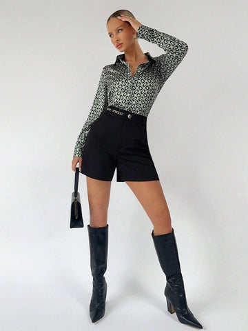 BIZwear Chain Detail Slant Pocket Shorts Workwear