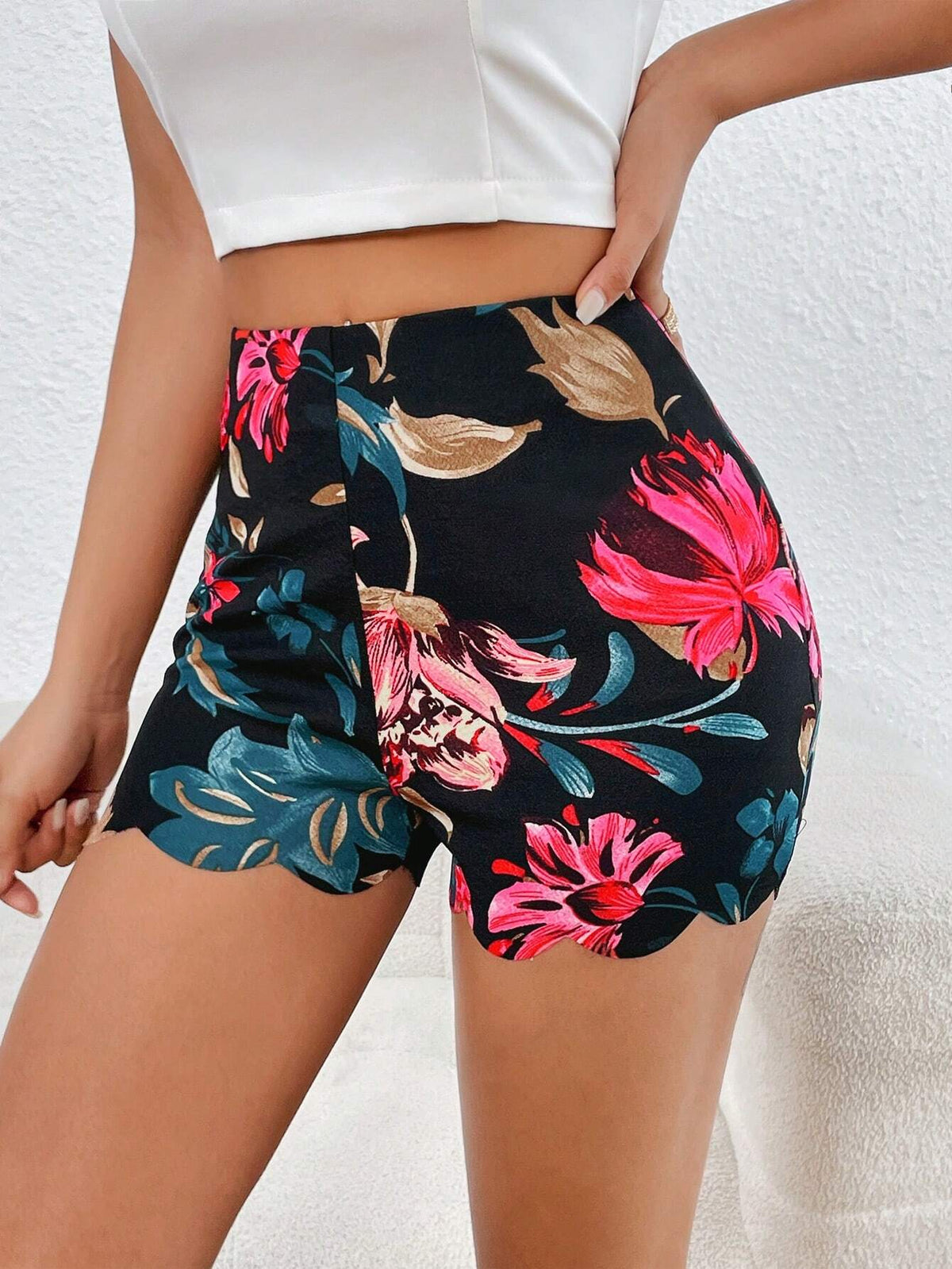 Floral Print Scallop Trim Biker Shorts
