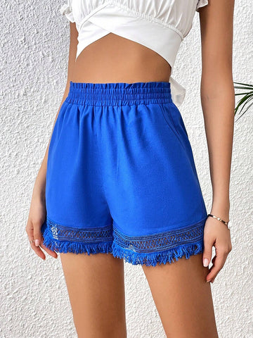 VCAY Contrast Guipure Lace Fringe Hem Shorts