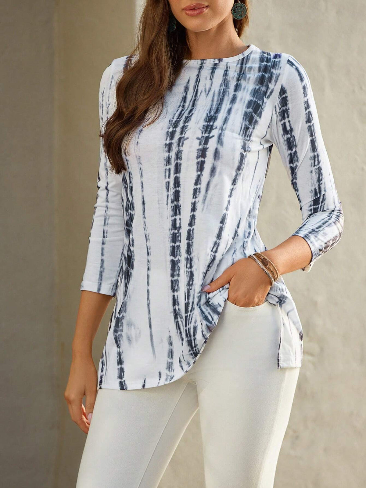 EMERY ROSE Tie Dye Split Hem Tee