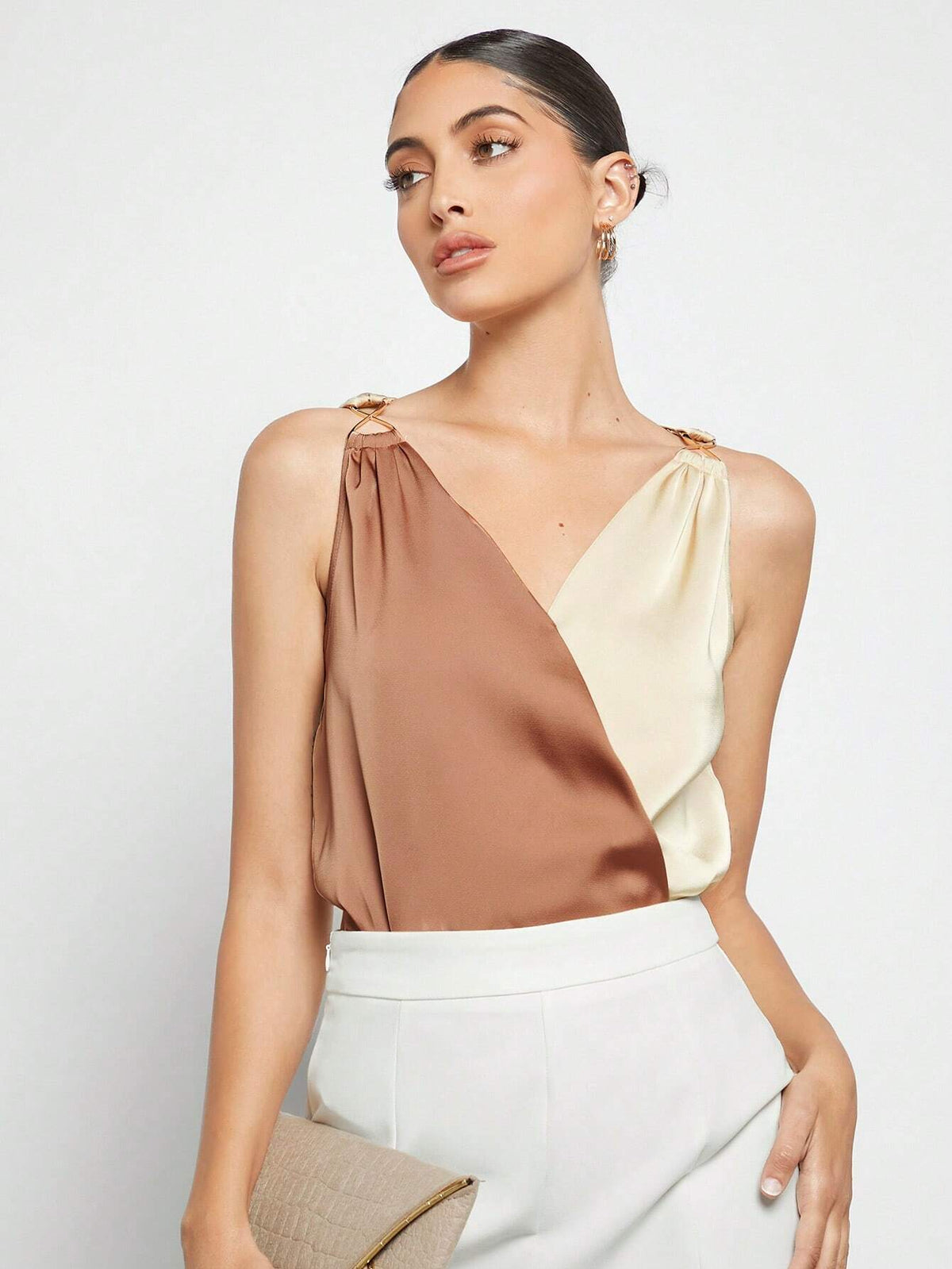 Two Tone Ring Linked Sleeveless Top