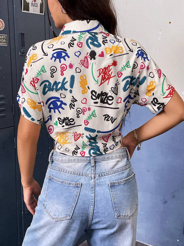 Letter & Heart Print Knot Hem Crop Shirt